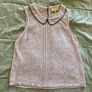 Lacy sleeveless blouse with Peter Pan collar | Princess Vera Wang